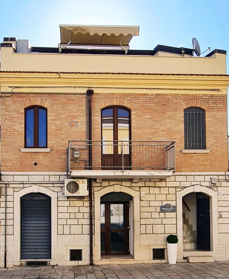La Terrazza Dei Gemelli - Casa Vacanze Venosa Exterior foto