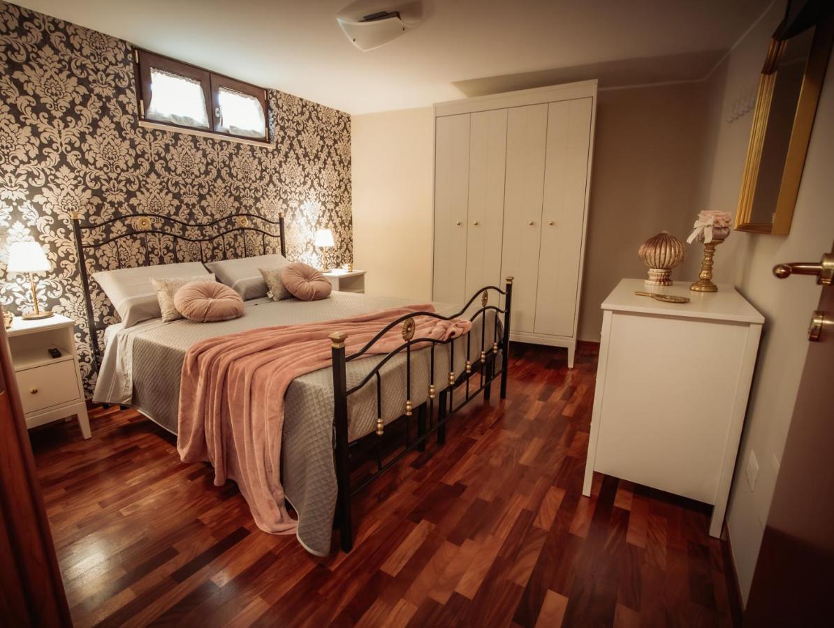 La Terrazza Dei Gemelli - Casa Vacanze Venosa Exterior foto